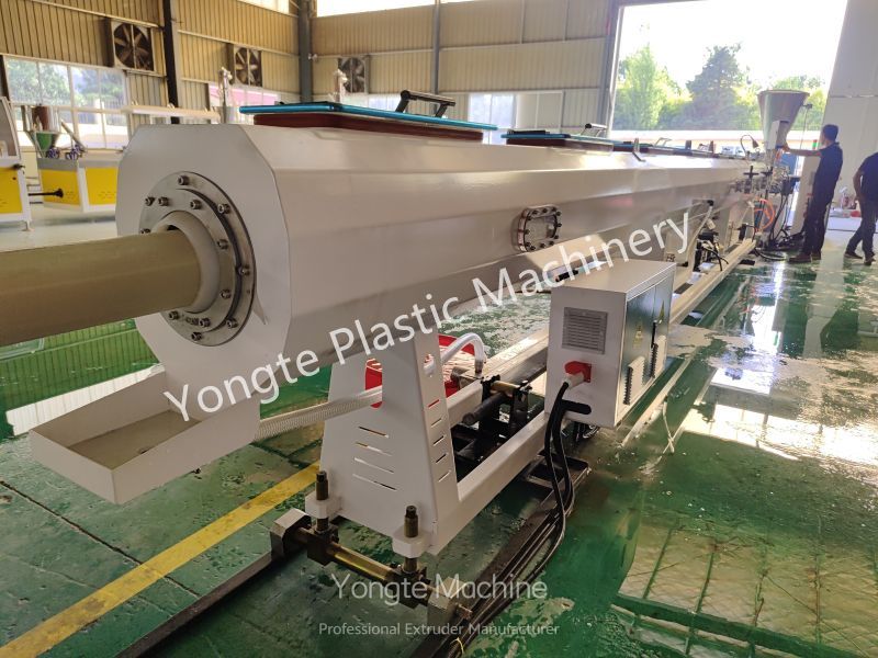 Η μηχανή εξώθησης σωλήνων PVC 200 mm Yongte δοκιμάστηκε και επιθεωρήθηκε με επιτυχία