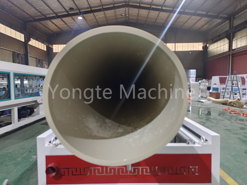 Το Yongte Plastic Machinery ξεπερνά τις δυσκολίες παραγωγής των σωλήνων PVC 630mm και προωθεί την ποιοτική πρόοδο της βιομηχανίας