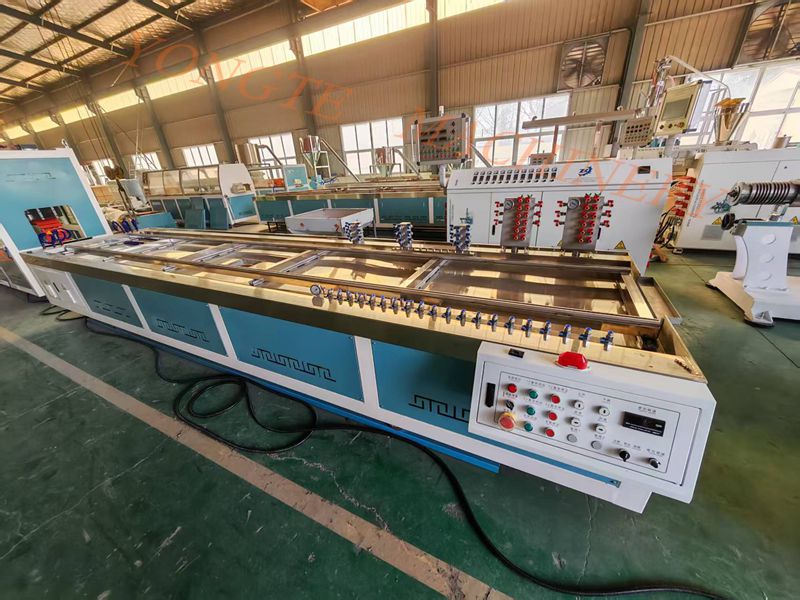 Yongte Plastic Machinery: Η νέα PVC Raint Gutter παραγωγή παραγωγής ξεχωρίζει