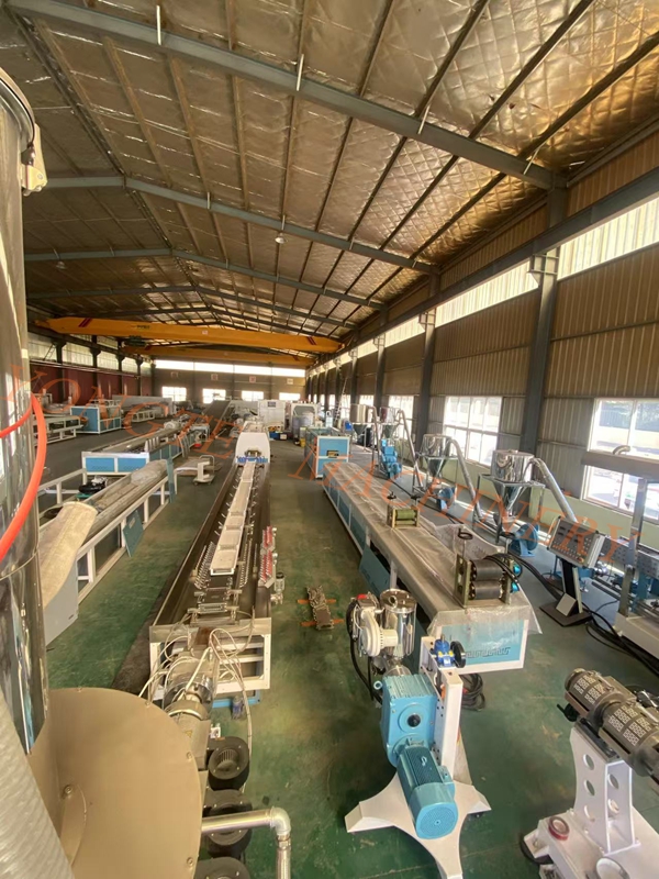 Το Yongte Plastic Machinery παρουσίασε μια σειρά από νέες γραμμές παραγωγής, αποδεικνύοντας την επαγγελματική του δύναμη