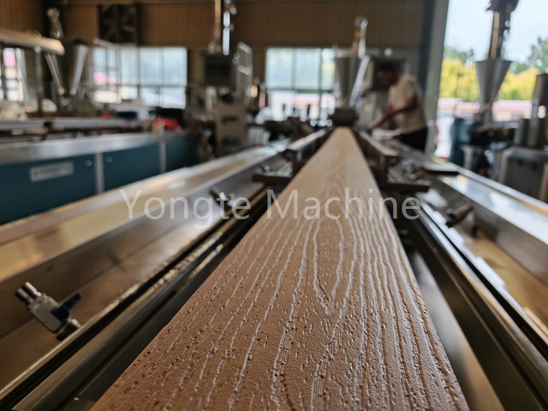 Η παραγωγή παραγωγής Wood-Plastic Wallboard της Yongte Plastic Machinery οδηγεί τη νέα τάση των πράσινων οικοδομικών υλικών