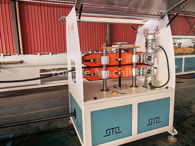 traction machine of rubber Permeable pipe machine