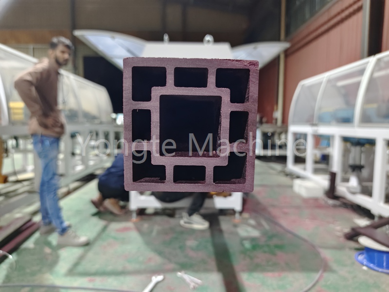 Μηχανή κατασκευής πόλων φράχτη WPC