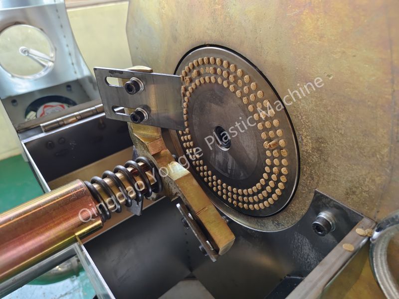 Μηχανή σφαιροποίησης WPC