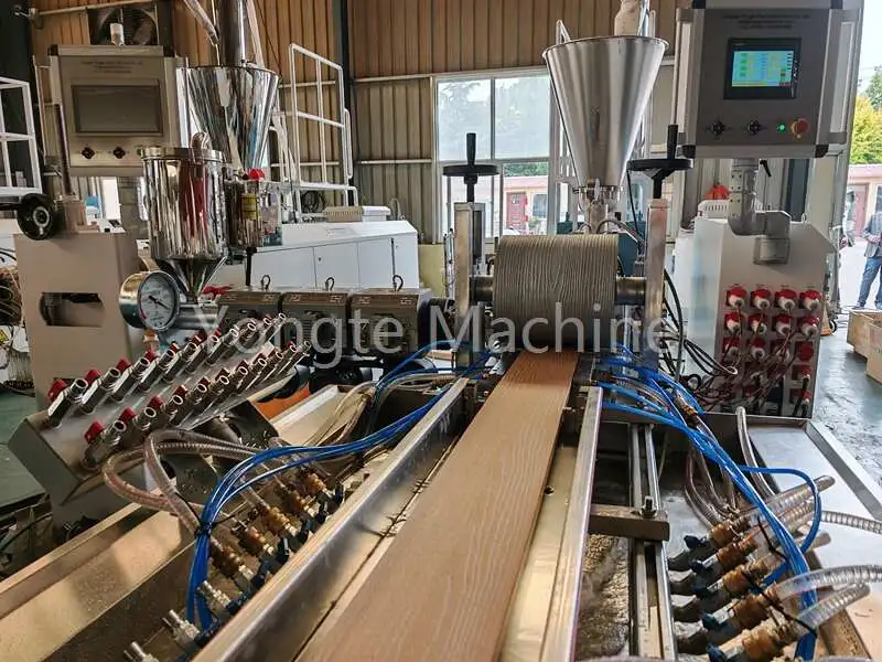 WPE Wood Plastic σύνθεση WPC Extrusion Machine